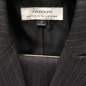 TAHARI ASL pant suit S-10 regular